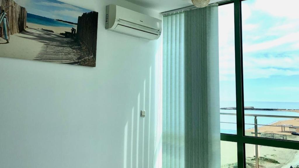 Beach Apartment No 17 Св. Св. Константин и Елена Екстериор снимка
